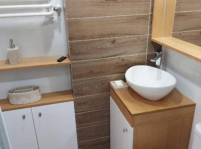 Ogrody/jezyce 아파트 *